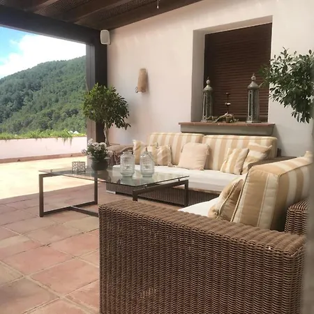 فيلة Casa Ole